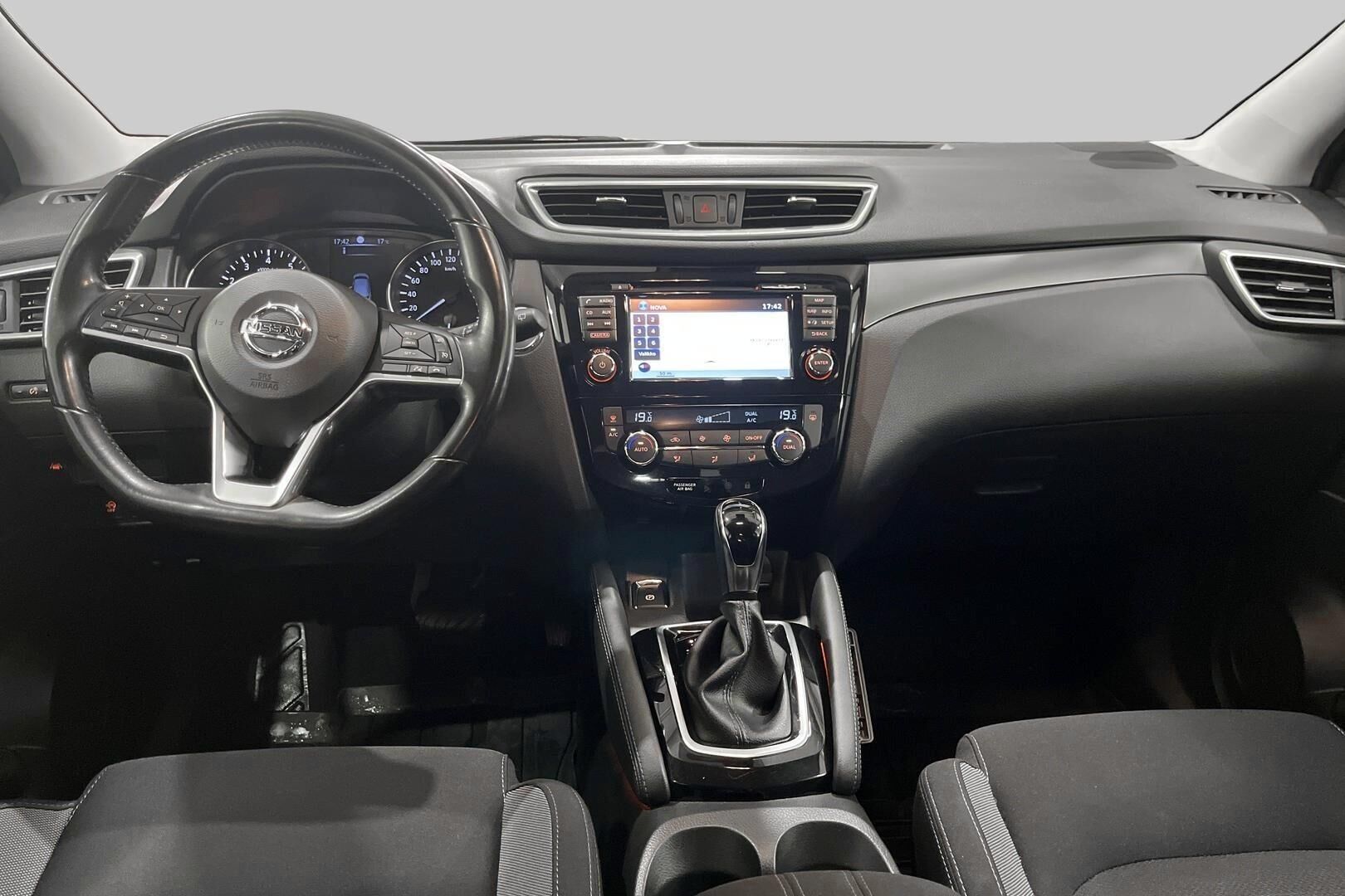 Nissan Qashqai iso kuva 10