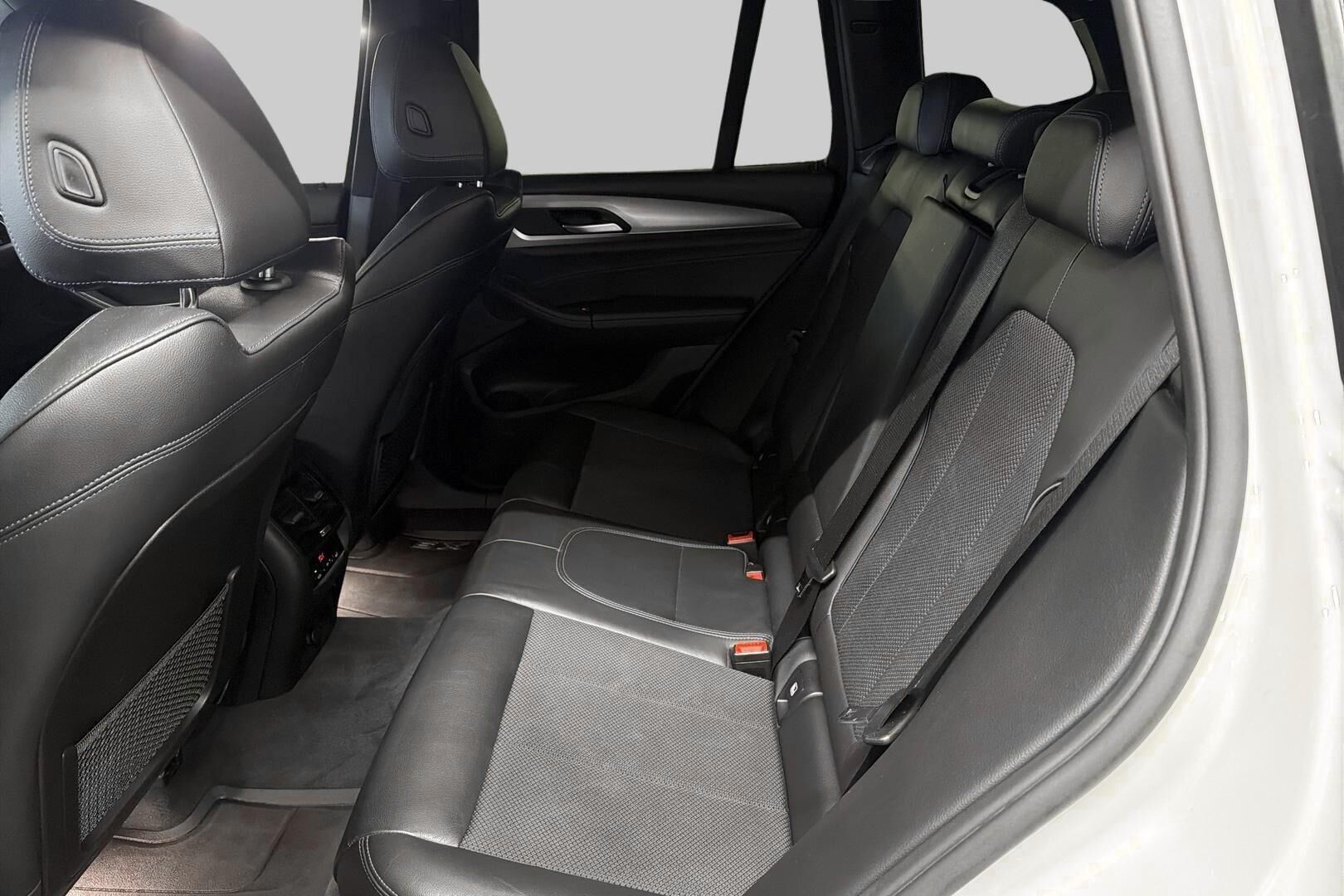 BMW X3 iso kuva 8