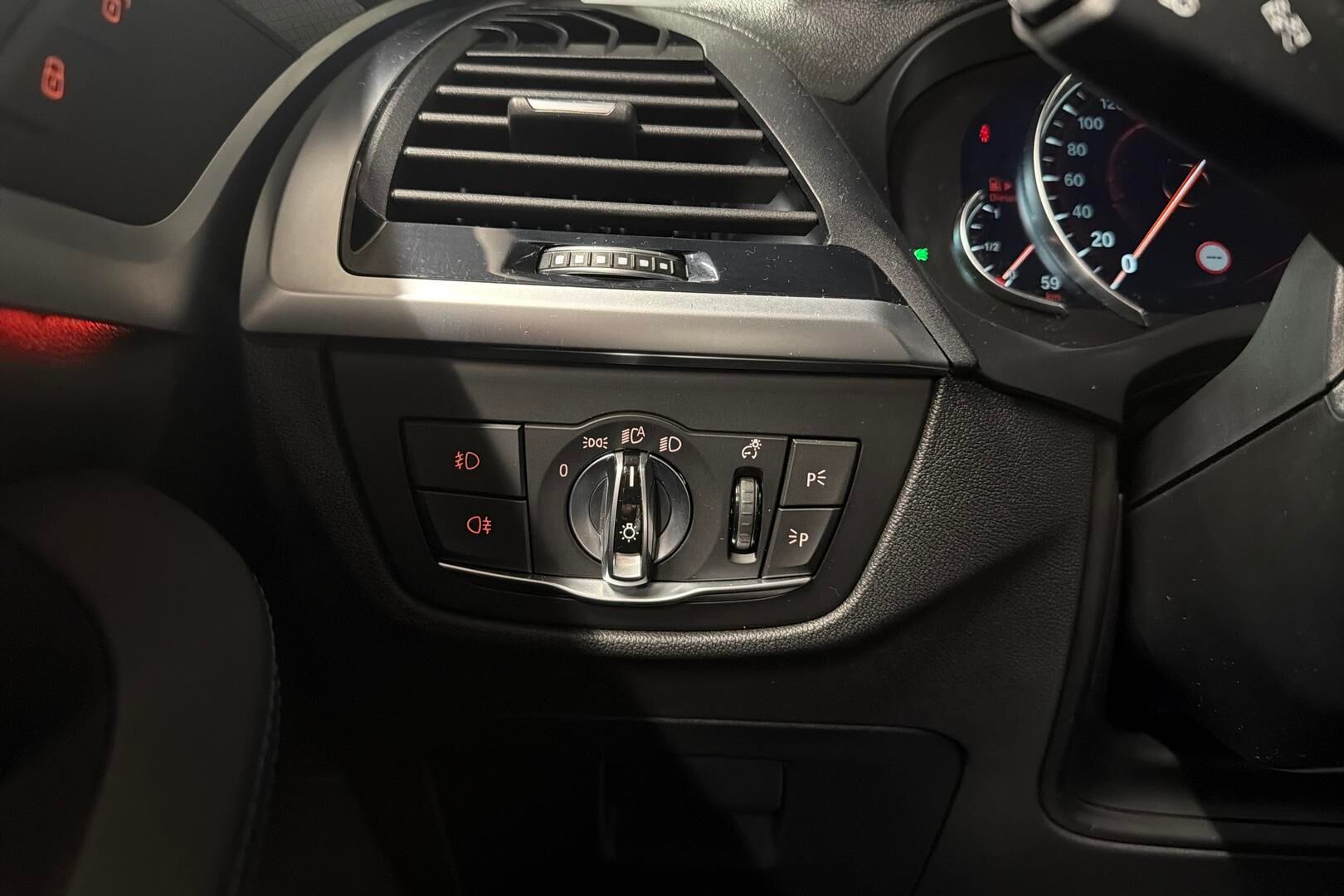 BMW X3 iso kuva 39