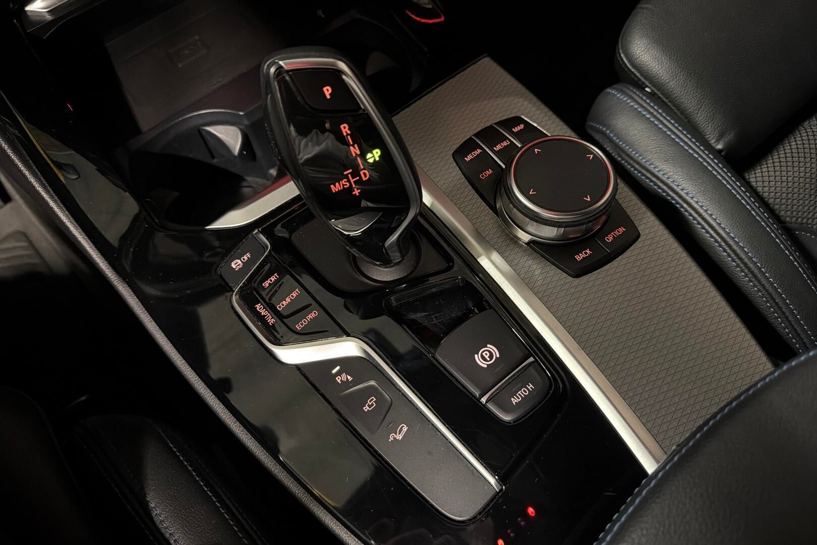 BMW X3 iso kuva 33