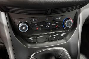 Ford C-Max esikatselu 18