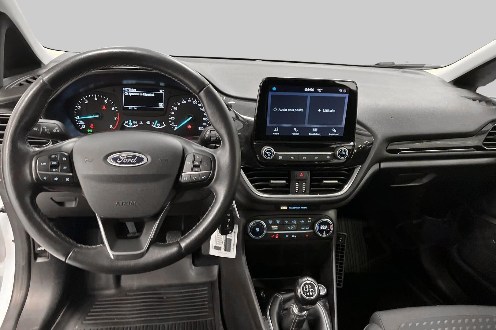 Ford Fiesta iso kuva 11