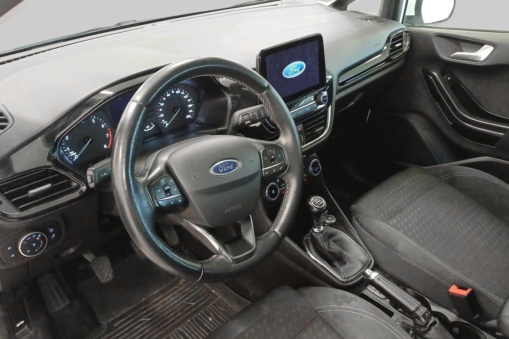 Ford Fiesta iso kuva 2