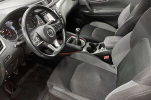 Nissan Qashqai esikatselu 8