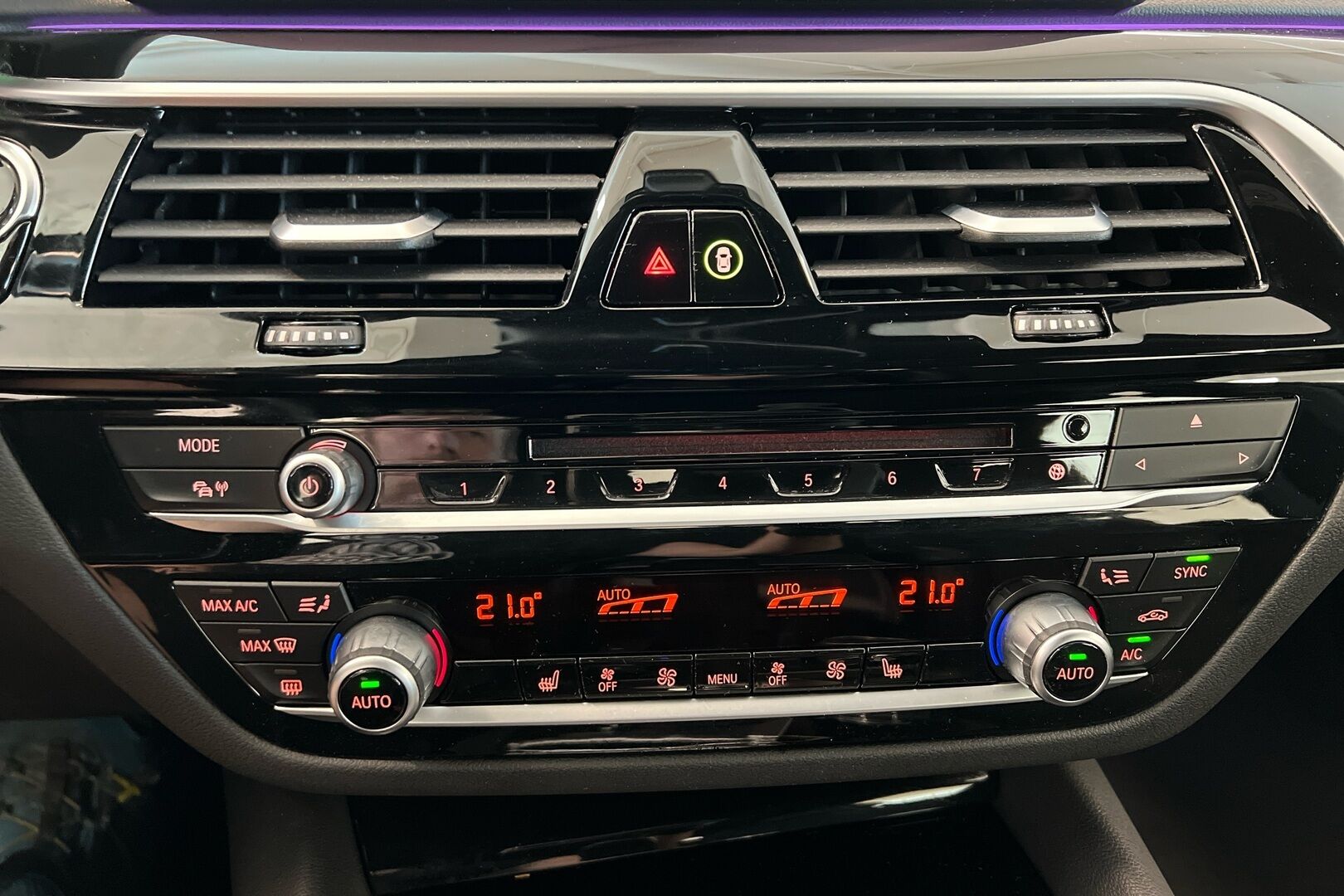 BMW 5-SARJA iso kuva 1