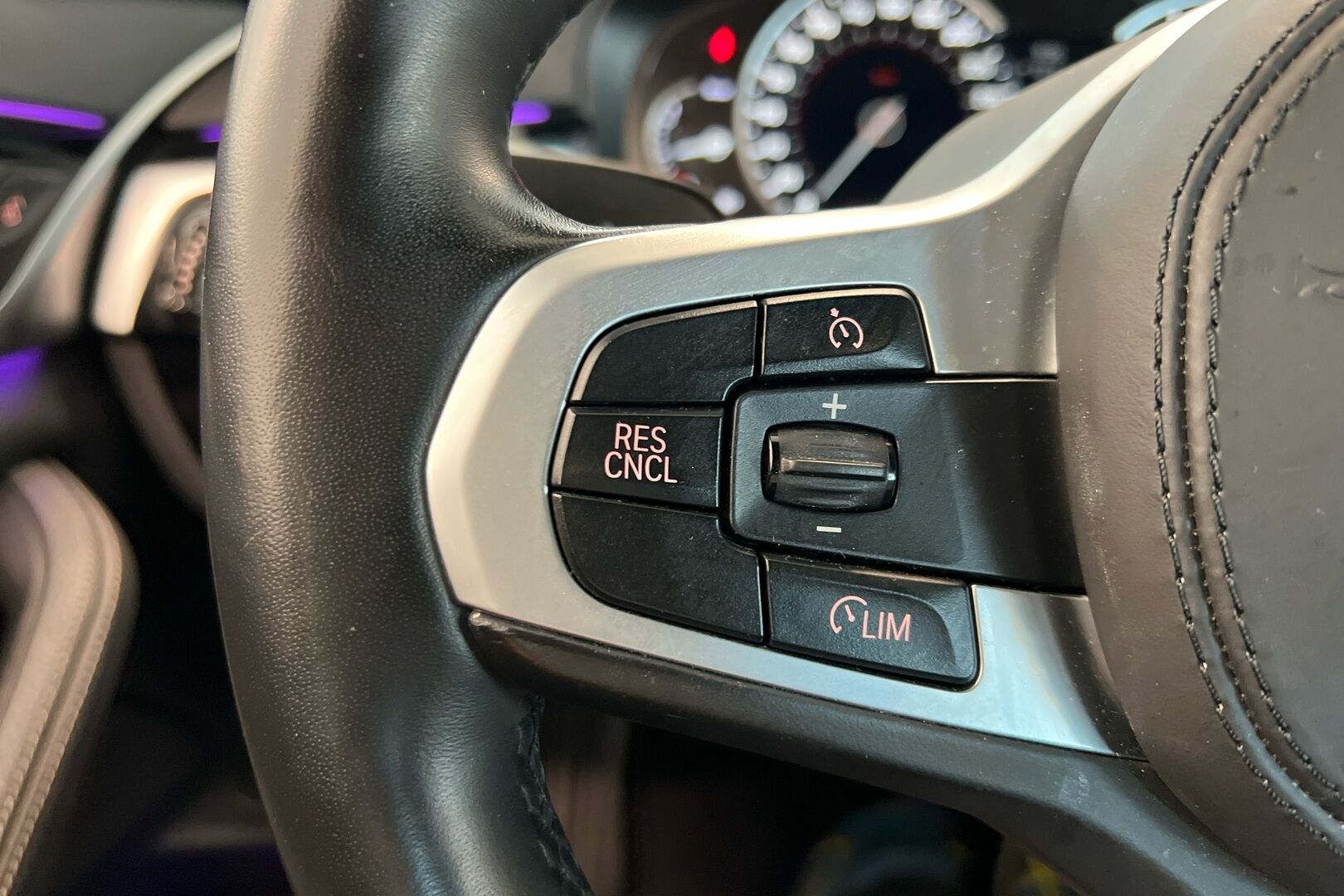 BMW 5-SARJA iso kuva 18