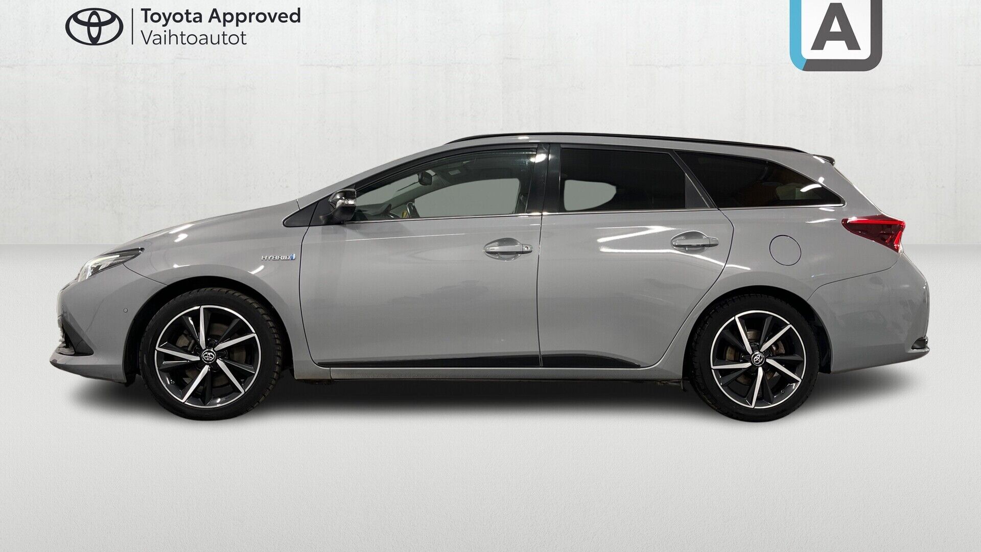 Toyota Auris iso kuva 1