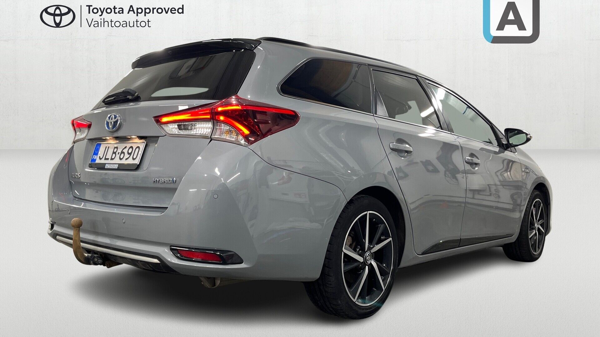 Toyota Auris iso kuva 4