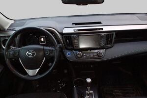 Toyota RAV4 esikatselu 1