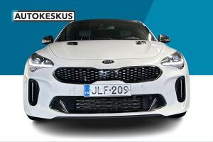 Kia Stinger esikatselu 2