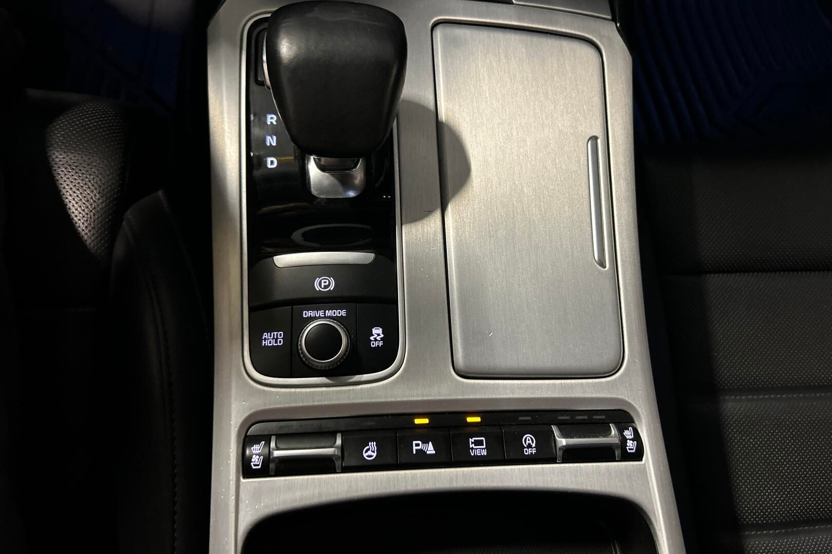 Kia Stinger iso kuva 15