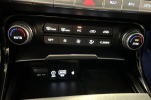 Kia Stinger esikatselu 36