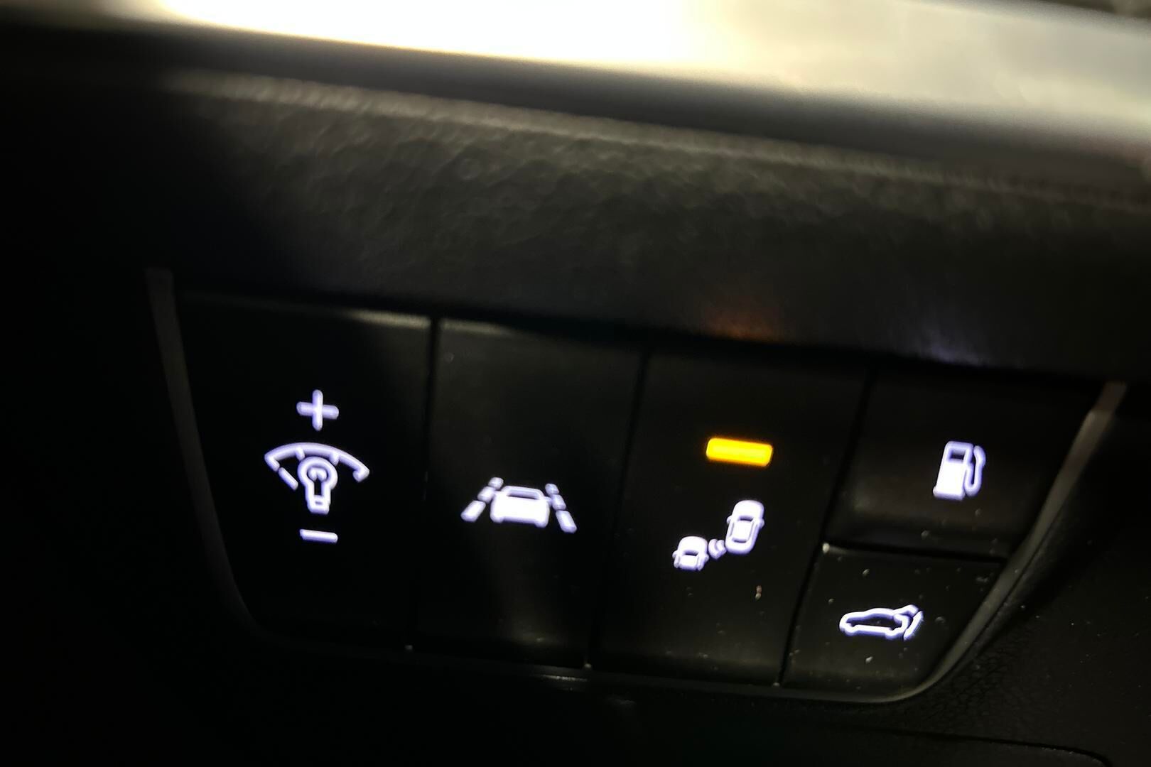 Kia Stinger iso kuva 37