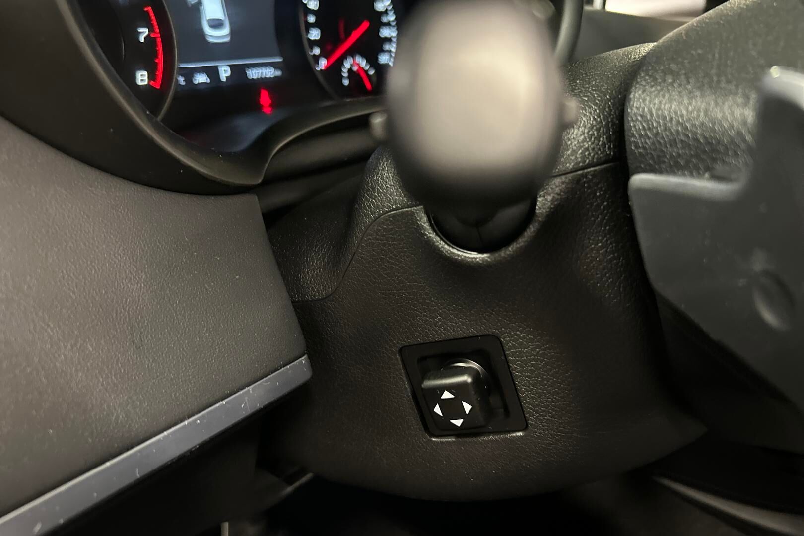 Kia Stinger iso kuva 21