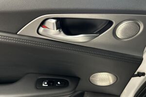 Kia Stinger esikatselu 38