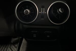 Kia Stinger esikatselu 39