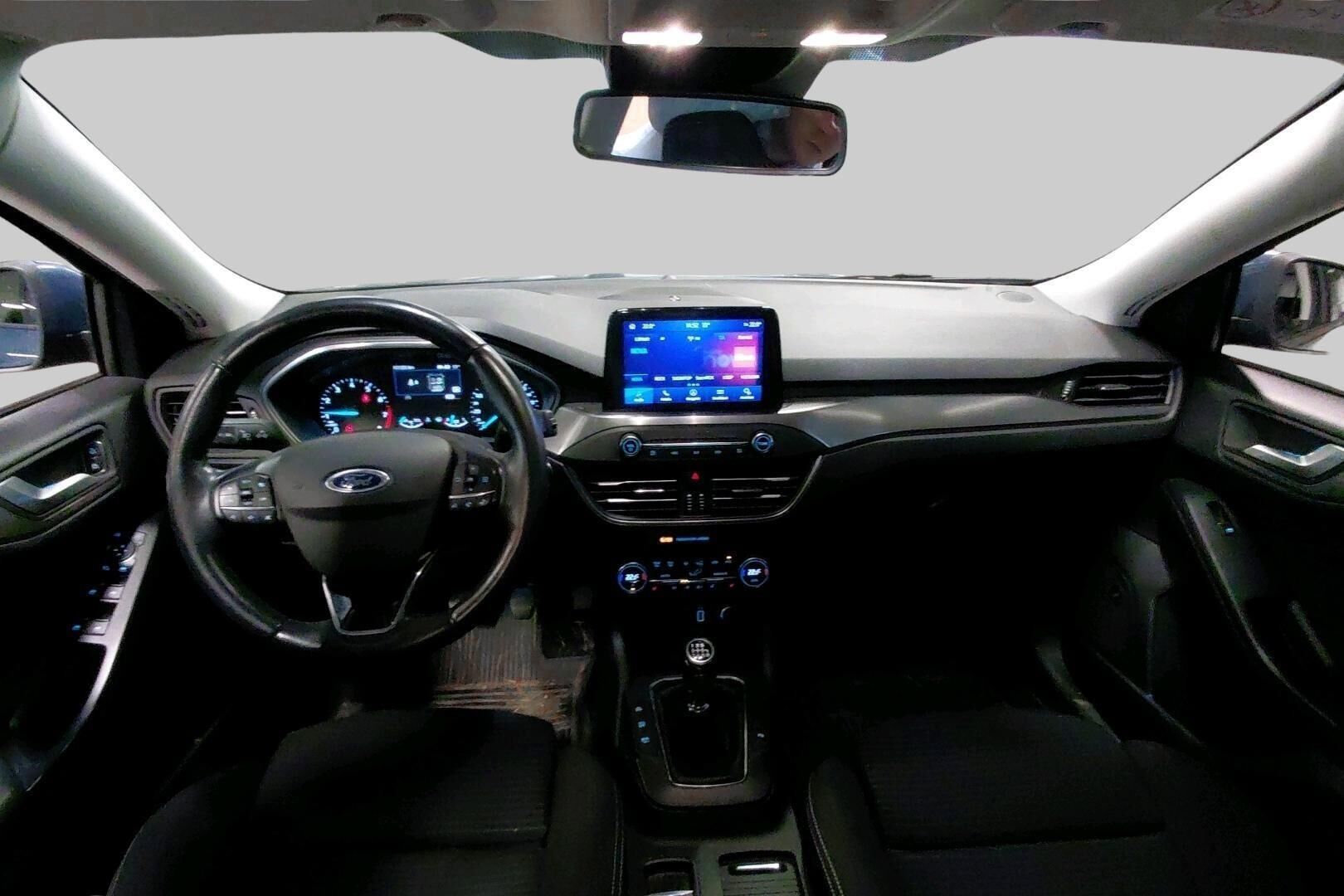 Ford Focus iso kuva 1