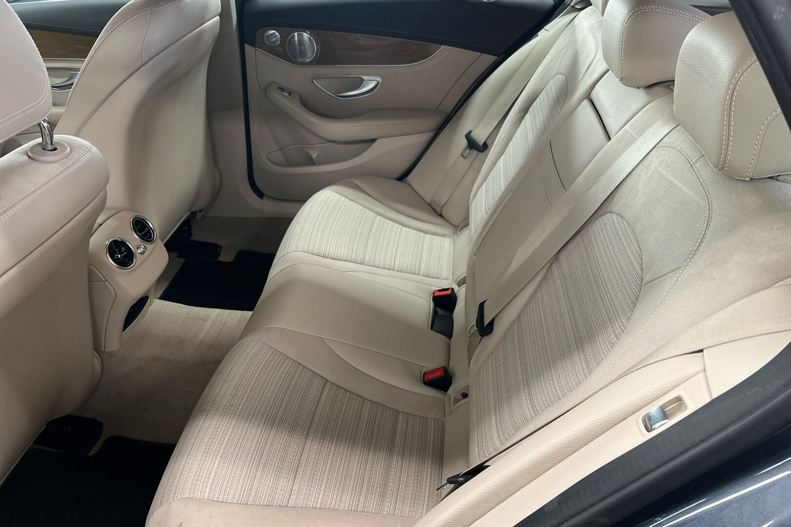 Mercedes-Benz C iso kuva 14