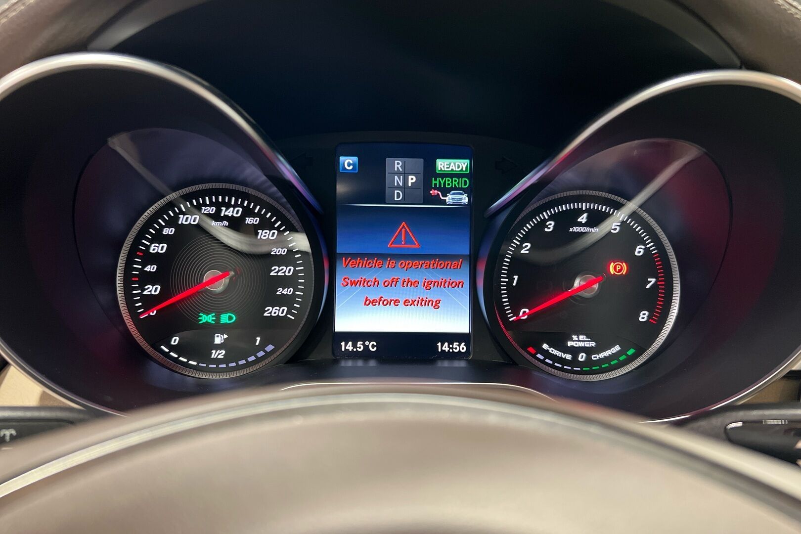 Mercedes-Benz C iso kuva 15