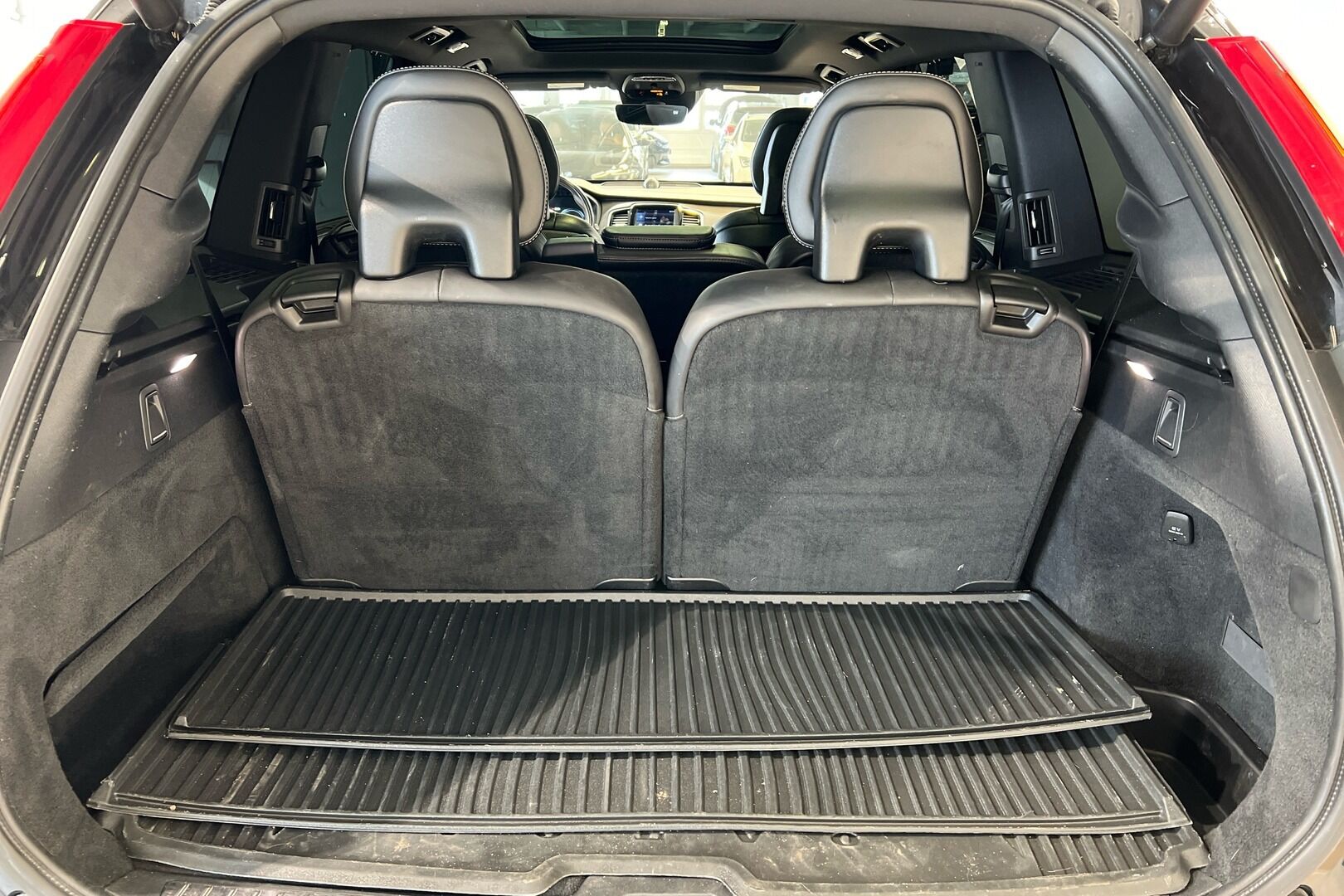 Volvo XC90 iso kuva 12