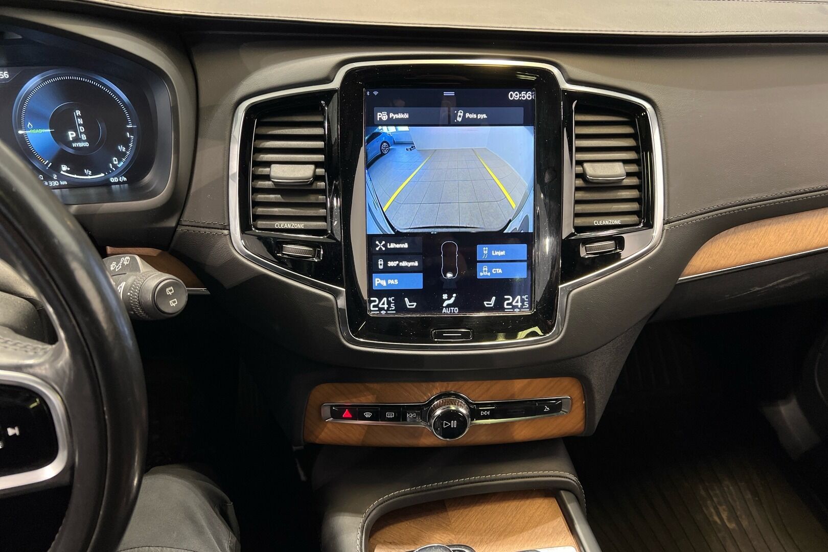Volvo XC90 iso kuva 19