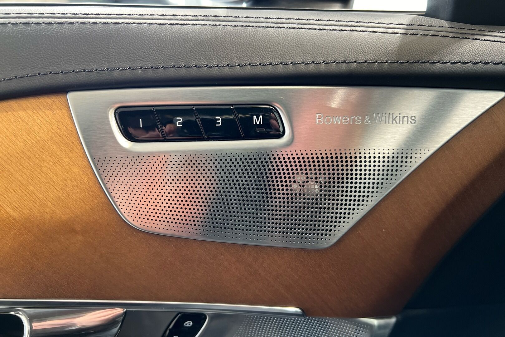 Volvo XC90 iso kuva 20