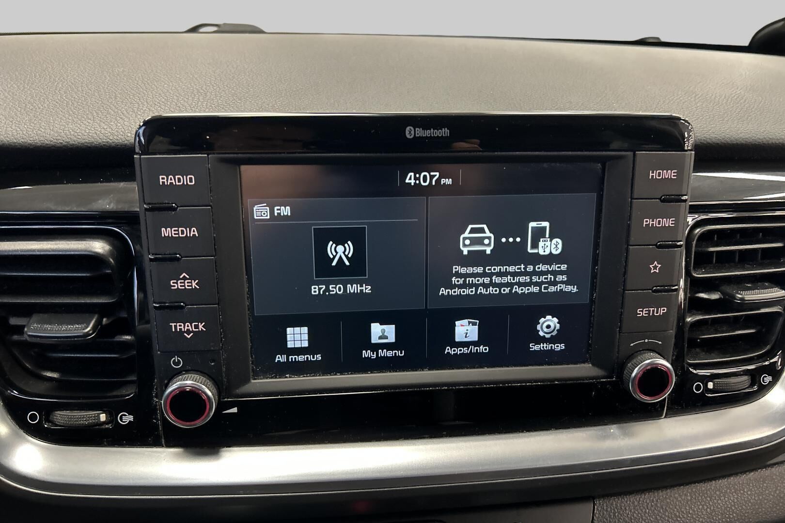 Kia Stonic iso kuva 13