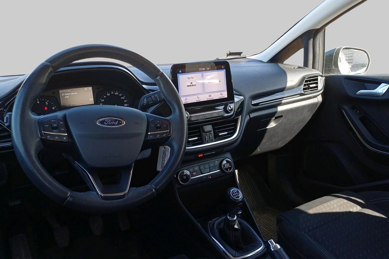Ford Fiesta iso kuva 2