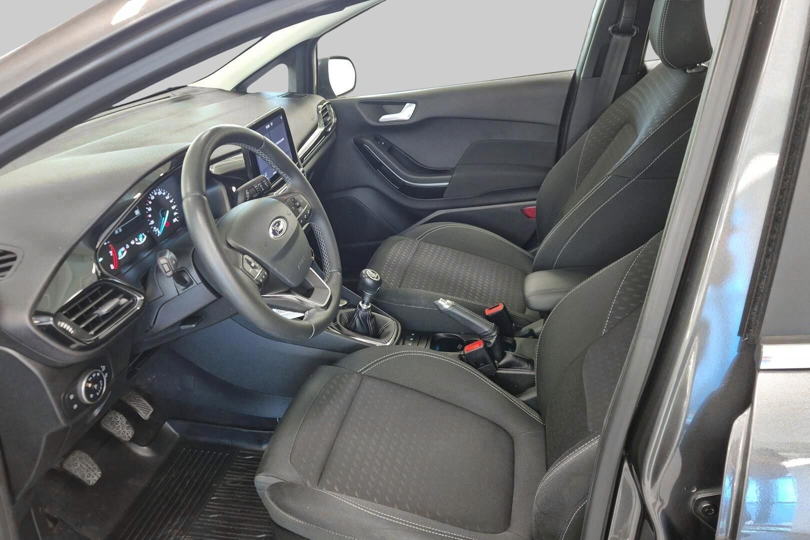 Ford Fiesta iso kuva 8