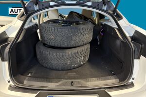 Jaguar I-PACE esikatselu 10