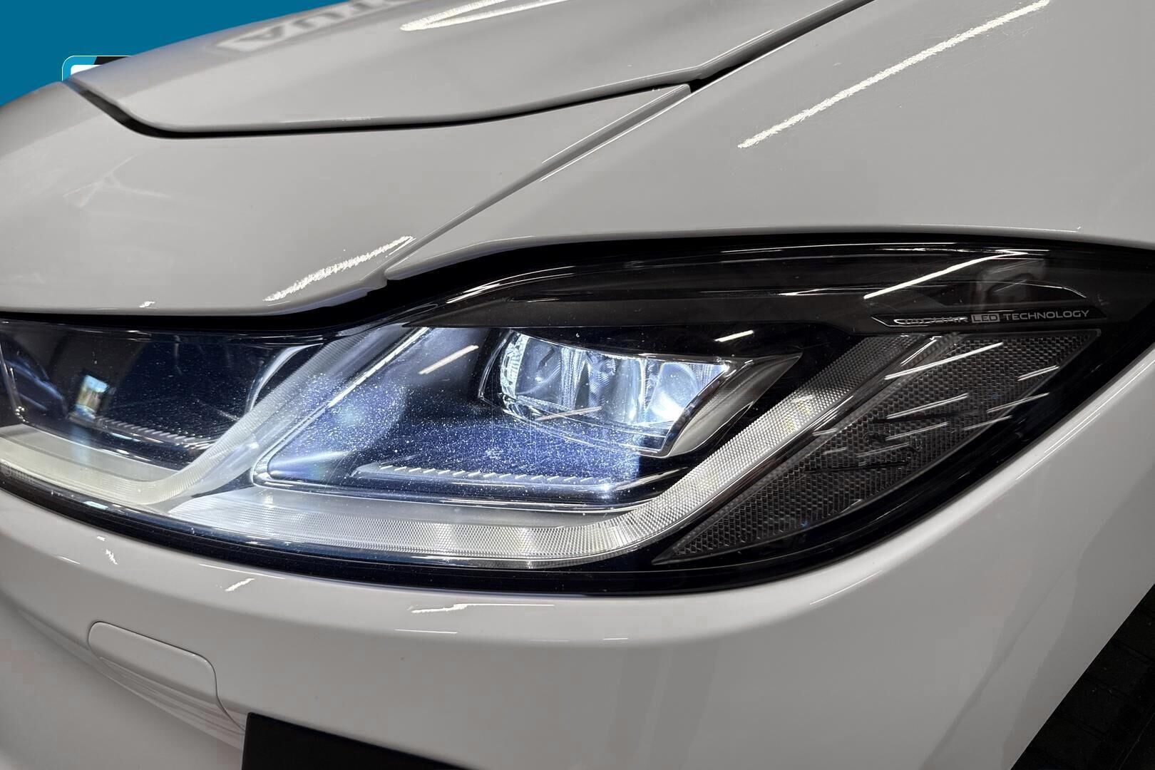 Jaguar I-PACE iso kuva 24