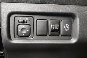 Mitsubishi Space Star esikatselu 21