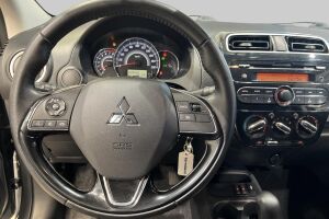 Mitsubishi Space Star esikatselu 23