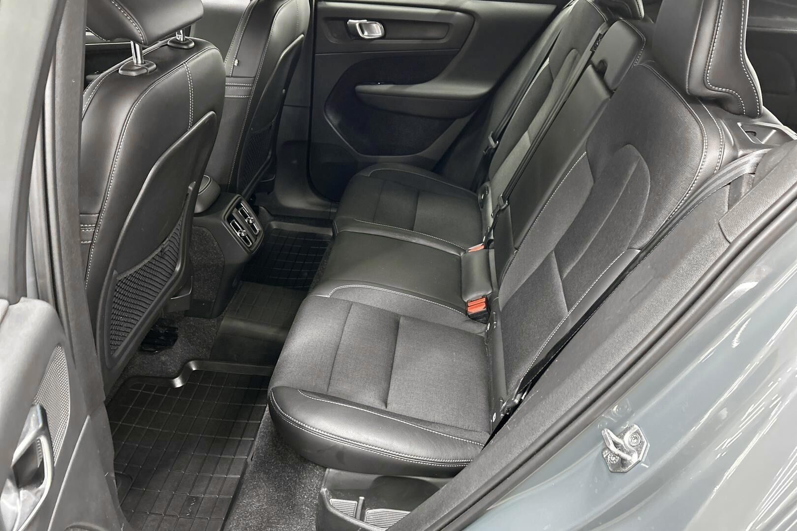 Volvo XC40 iso kuva 7