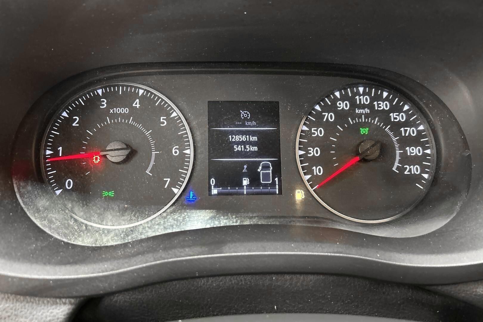 Renault Master iso kuva 15