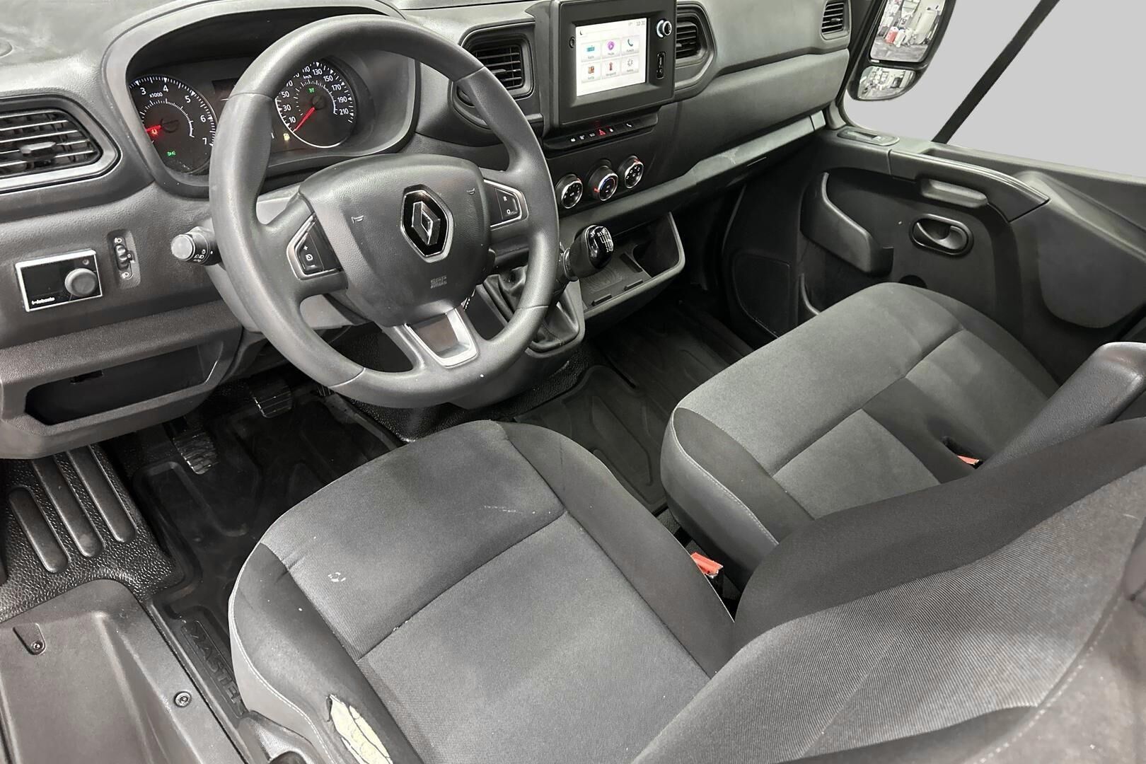 Renault Master iso kuva 9