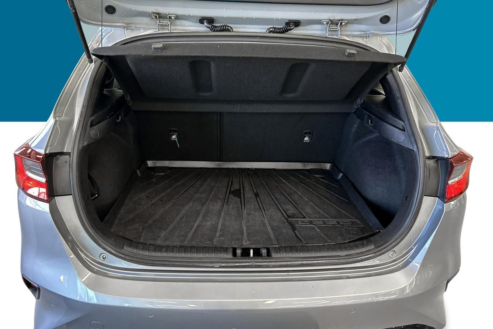 KIA Ceed iso kuva 12