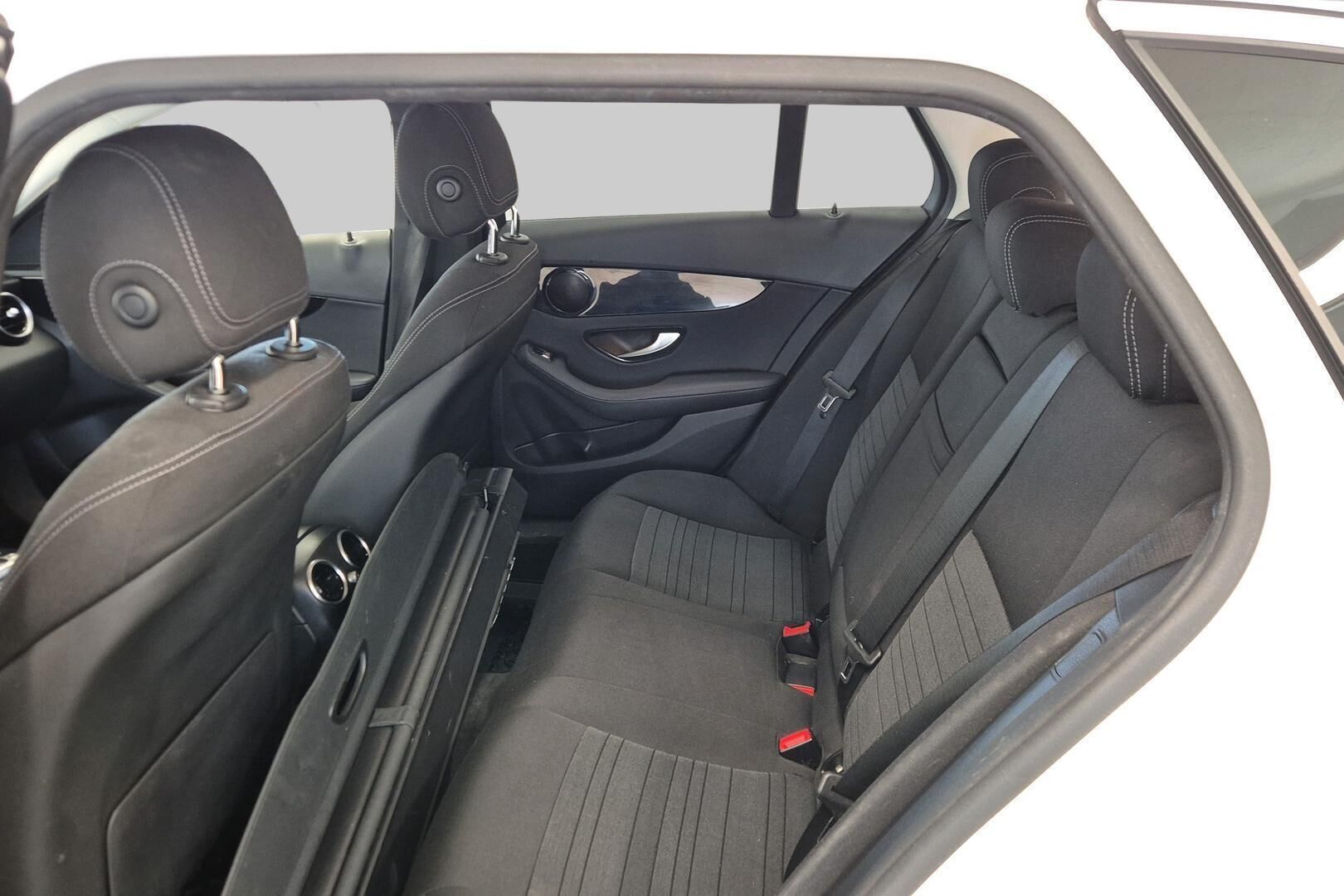 MERCEDES-BENZ C iso kuva 9