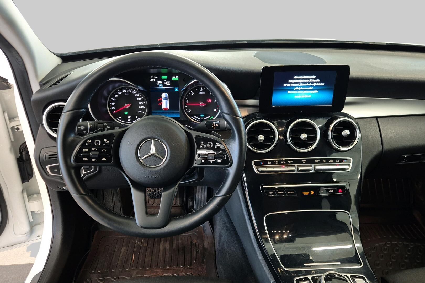 MERCEDES-BENZ C iso kuva 10