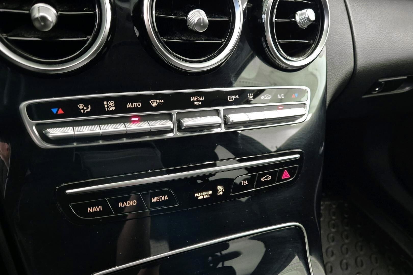 MERCEDES-BENZ C iso kuva 15