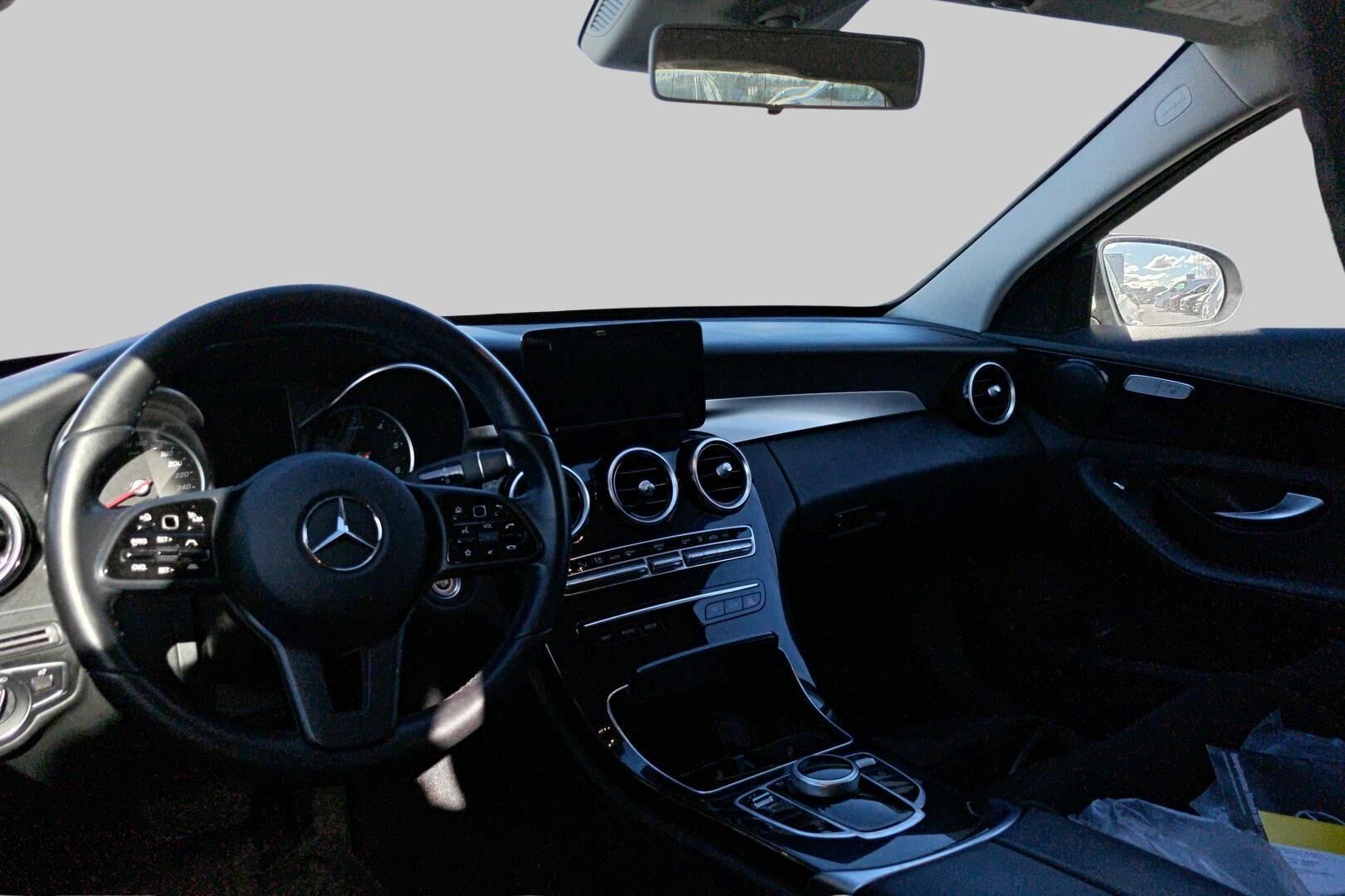 MERCEDES-BENZ C iso kuva 2