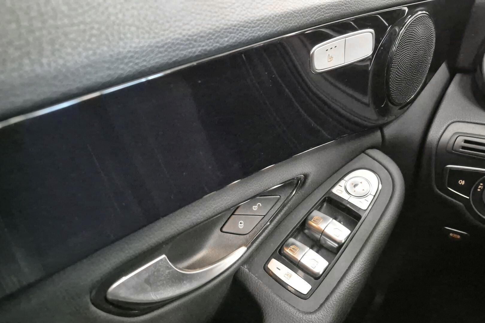 MERCEDES-BENZ C iso kuva 19