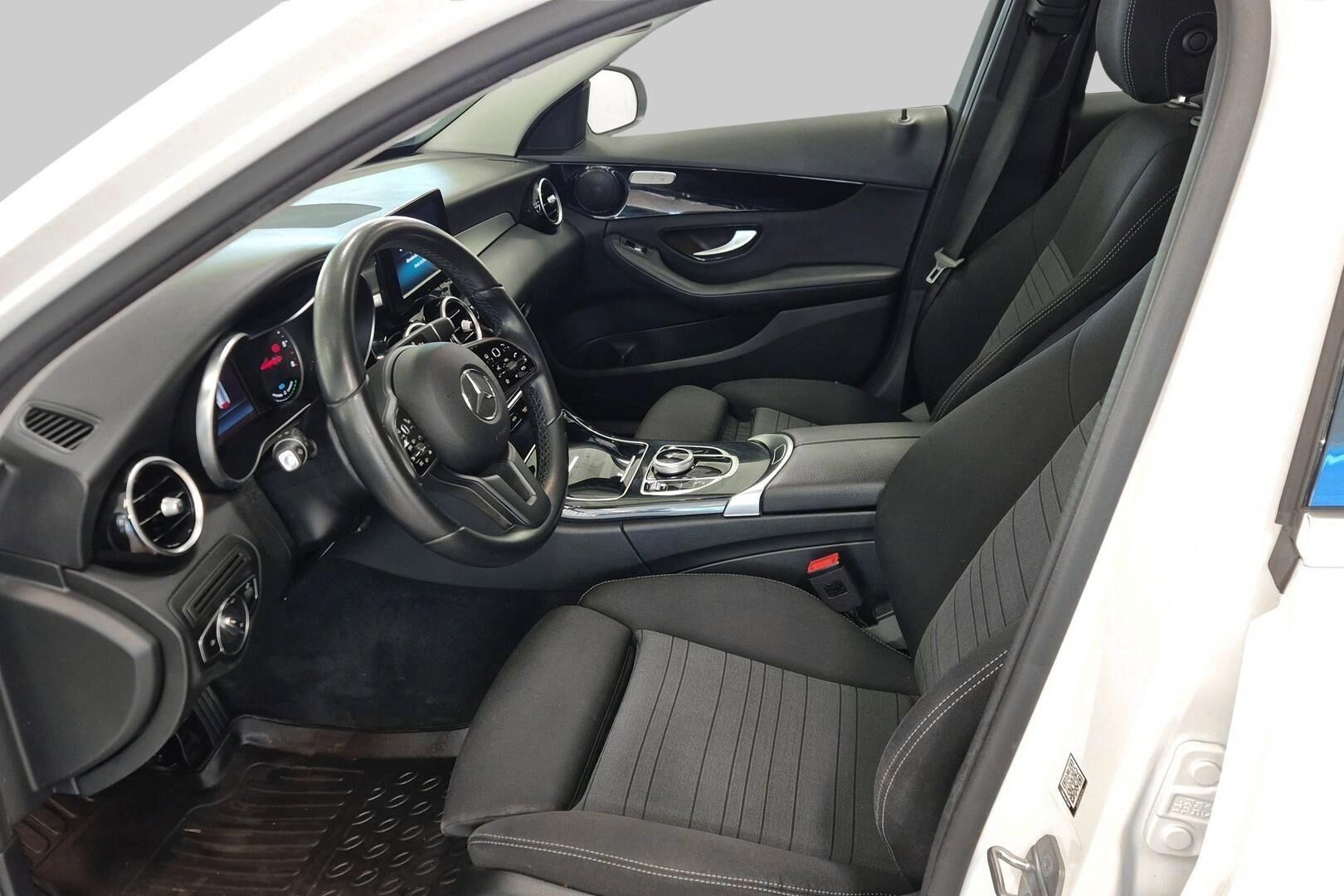 MERCEDES-BENZ C iso kuva 8