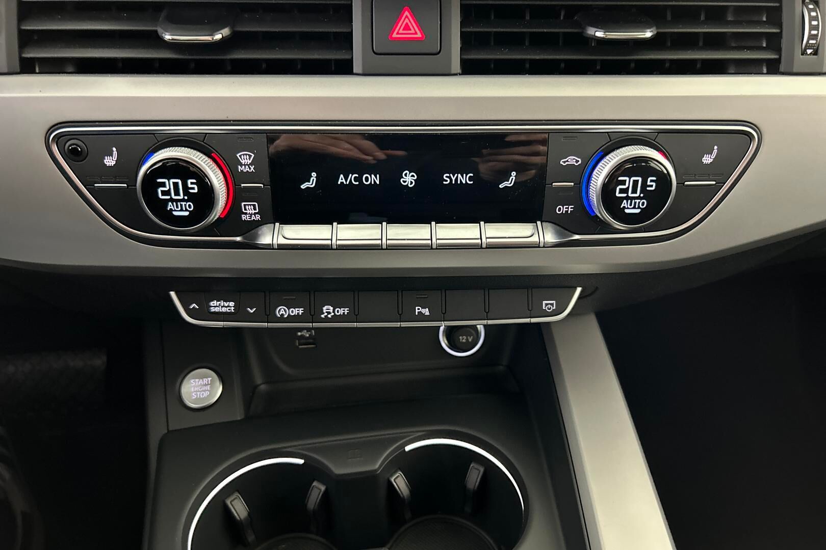 Audi A4 iso kuva 14
