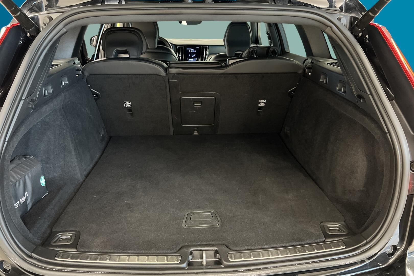 Volvo V60 iso kuva 12