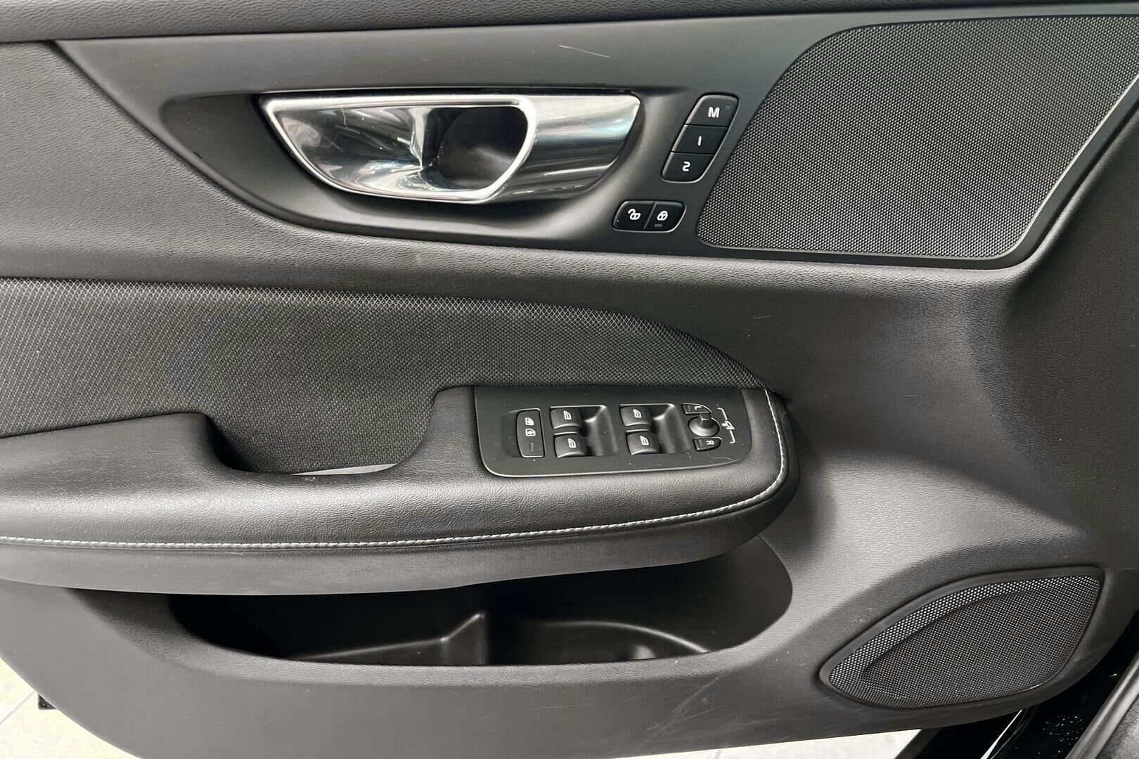 Volvo V60 iso kuva 20