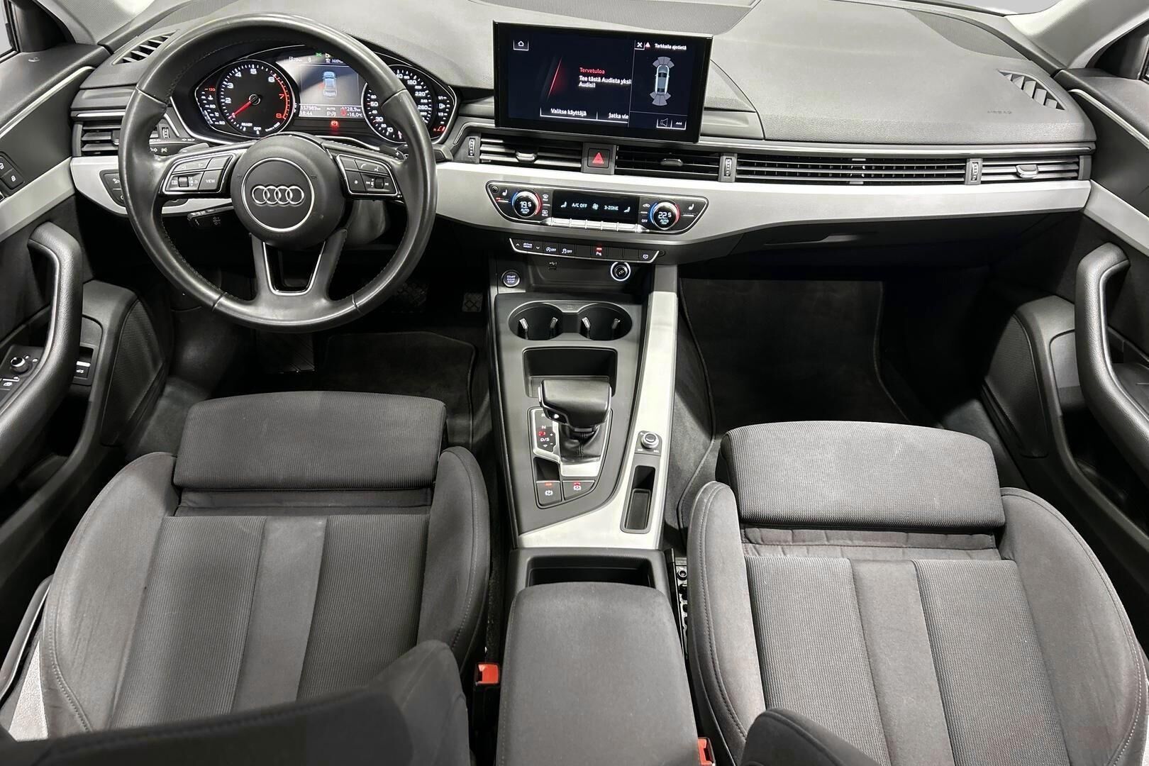 Audi A4 iso kuva 9