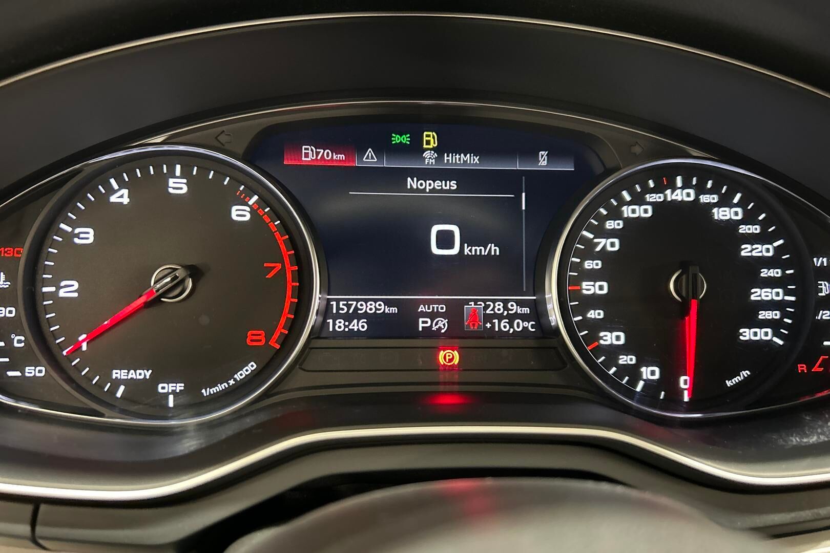 Audi A4 iso kuva 23