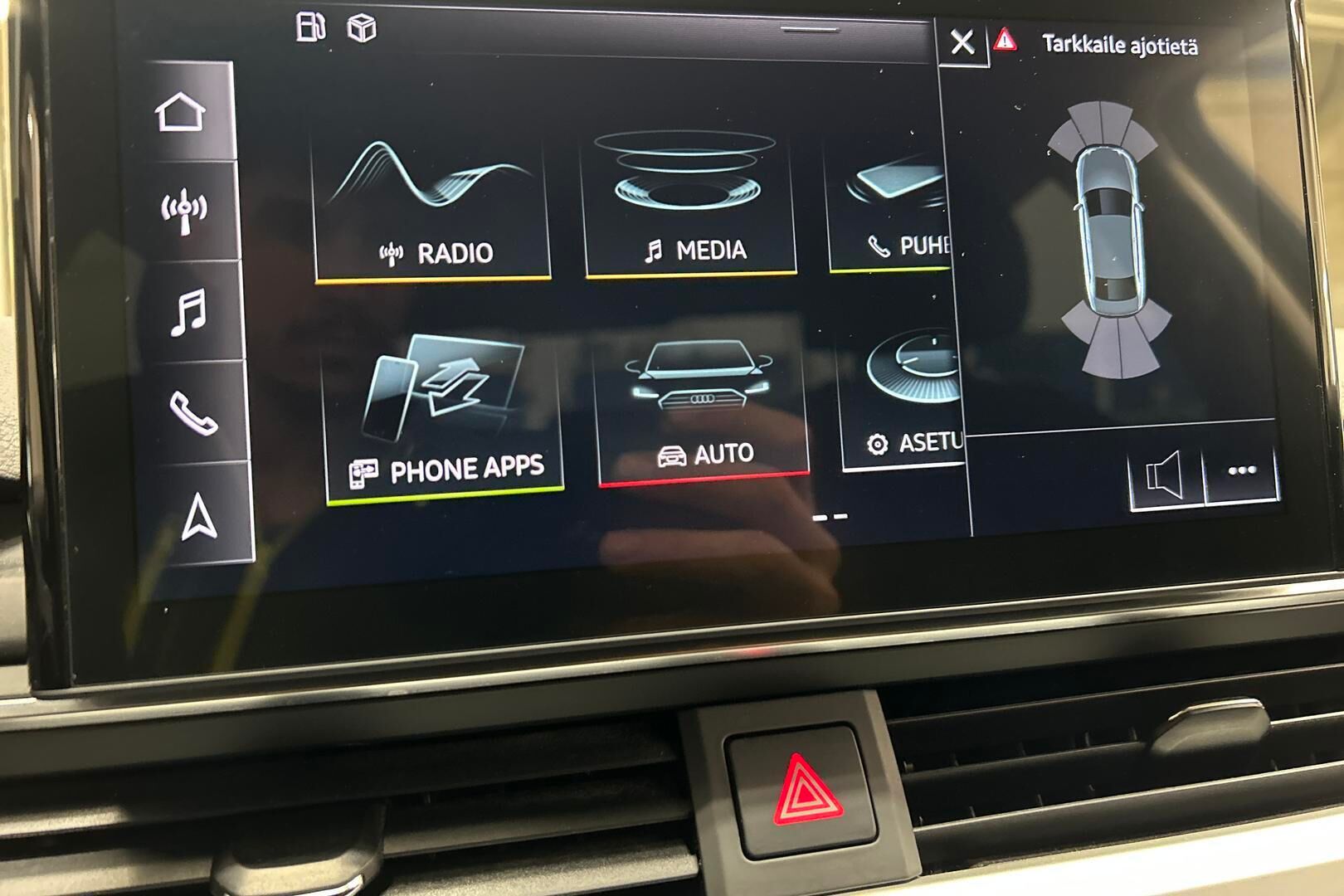 Audi A4 iso kuva 13