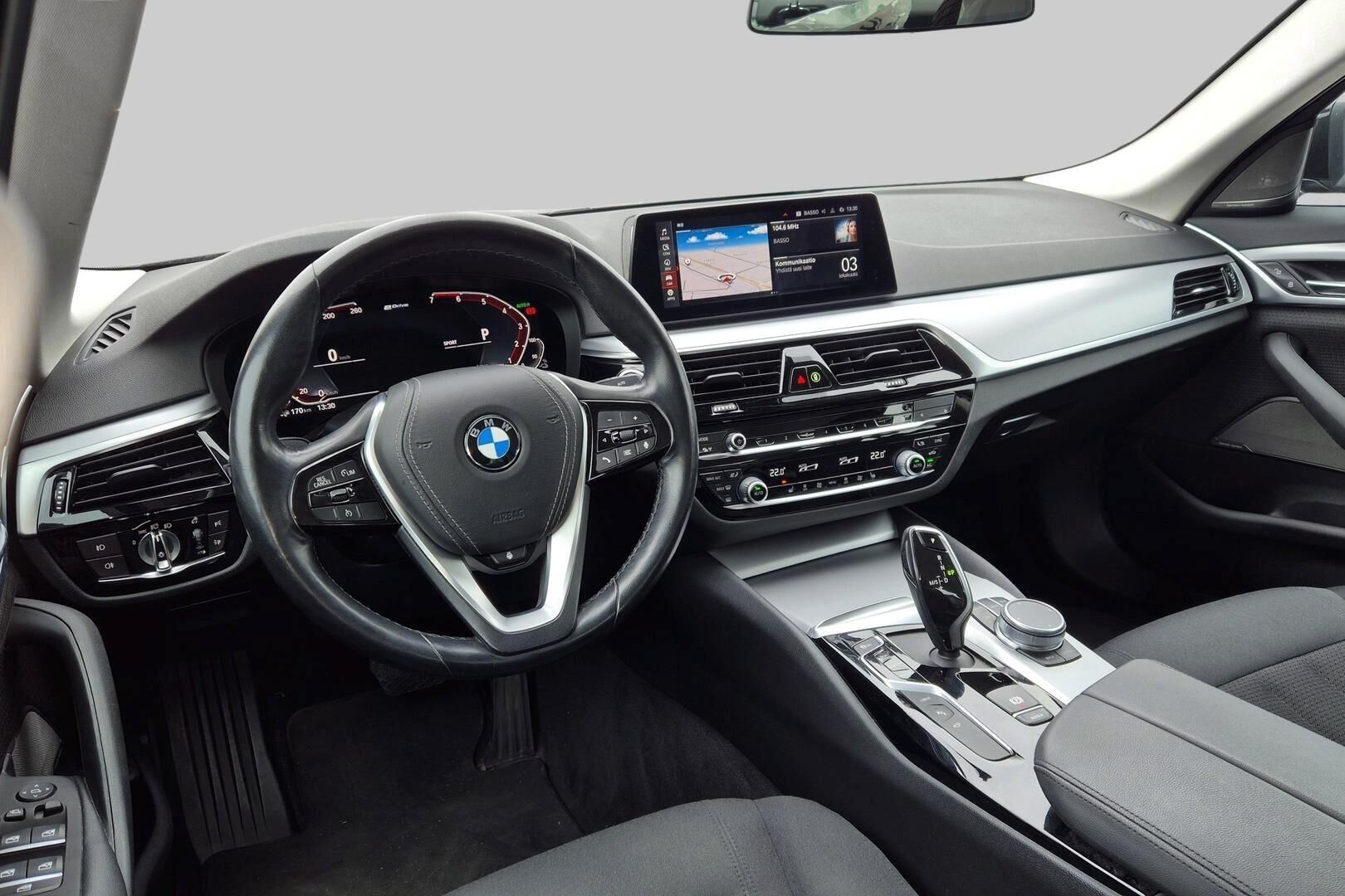 BMW 5-SARJA iso kuva 2
